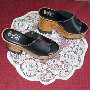 Elegant Hey Girl By Corkys Black Platform Slip On Sandals Size 8